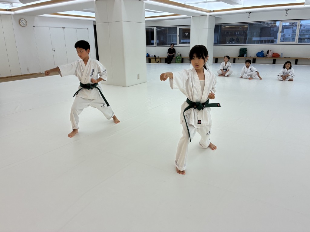image4