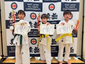 小学二年生男子上級の部 優勝:松本永愛 準優勝:落合勇心 三位:鈴木泰生