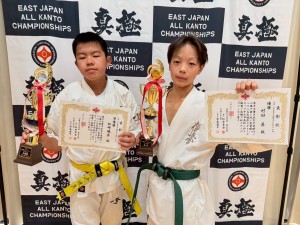 中学一年男子初級50kg以下の部 優勝:村田善 準優勝:松崎颯真