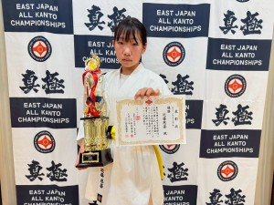 小学五・六年生女子上級の部 優勝:近藤慈晏