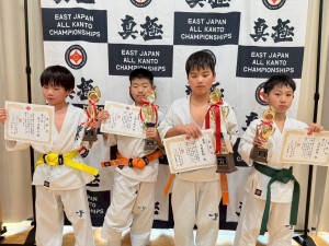 小学四年生男子初級の部 優勝:大栗愛翔 準優勝:小野口創允 三位:佐々木凱士 三位:澤田結翔