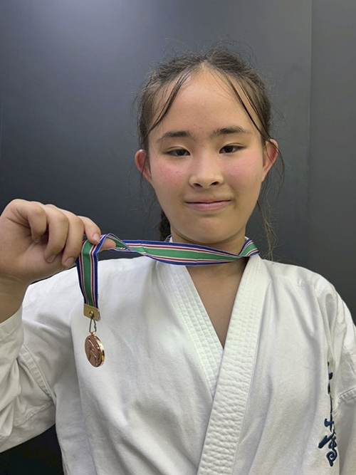 08衛藤綾女選手