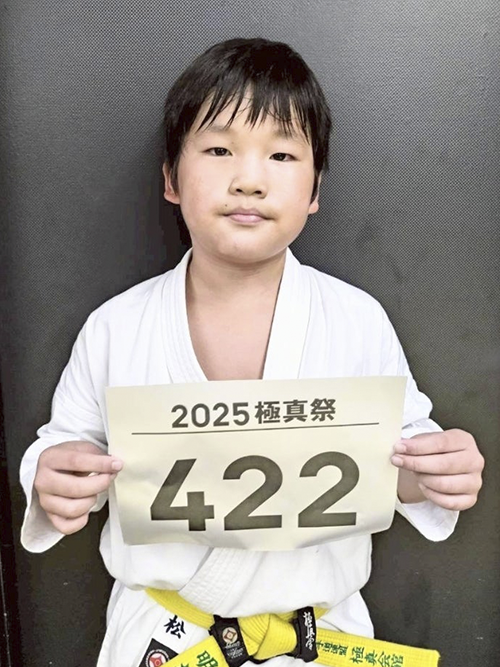 01 明松輝選手