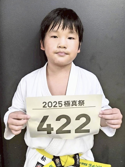 02明松輝選手