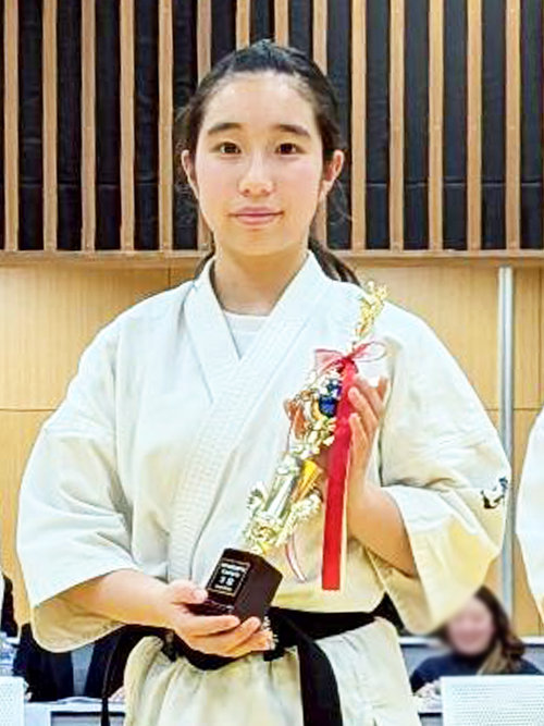 04岸本彩夏選手