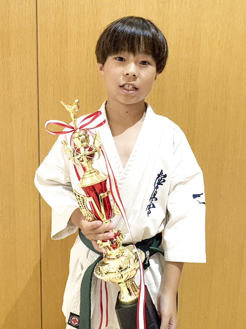 B15岸本歩選手