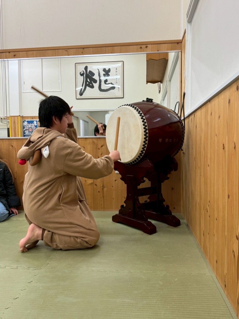 96627C2D-06F9-479D-B4EC-B22487250B9B