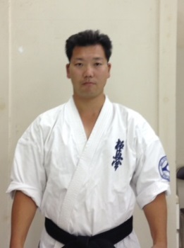  尾崎靖司 初段